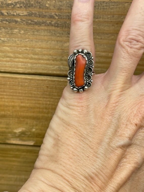 Vintage Sterling Silver Cute Coral Ring Size 4.75 - image 6