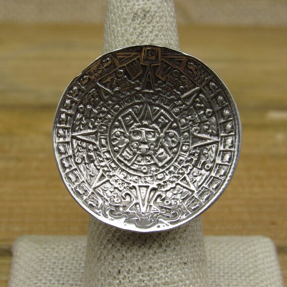 Vintage Sterling Silver Aztec Calendar Ring Size 7 Gem
