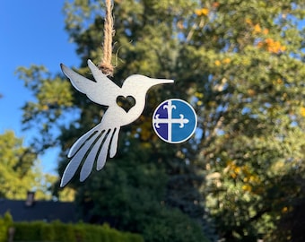 Rustic Steel Hummingbird Ornament: Heart Cutout Garden Decor