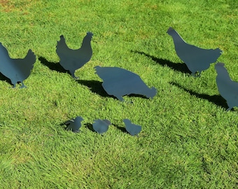 Metal Chicken Garden Stakes: Farmhouse Yard Art
