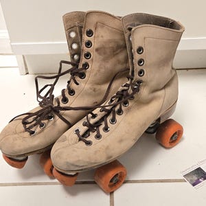 Vintage Suede Roller Skates - Etsy display picture 3