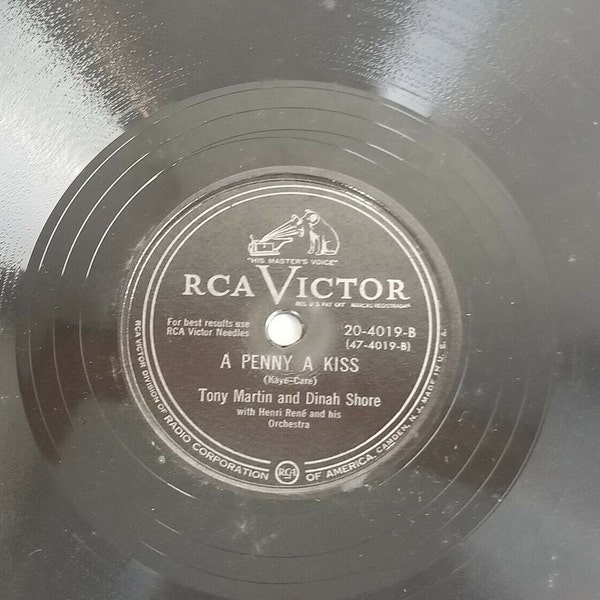 A Penny a Kiss & In Your Arms, Tony Martin and Dinah Shore, RCA Victor 78rpm Record, Vintage Gift