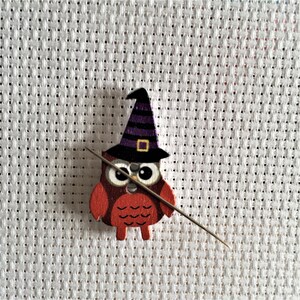 Needle Minder Halloween Owl