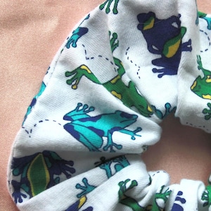 Handmade 90's-Style Frog Scrunchie