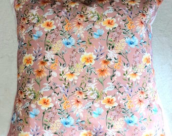 Pretty flowers cushion