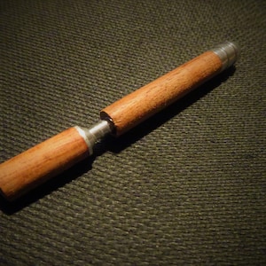 Exotic Wood One Hitter Bat TWIST EJECT SYSTEM Ash Twist Ejector 1  piece Rosewood Large Dugouts self cleaning
