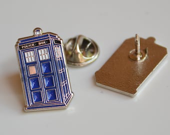 Tardis Pin *New Design* (max.dim 22mm) DR WHO Police Box, Time Machine, Dalek, Cyberman    - Enamel Metal Lapel Pin Badge  tp