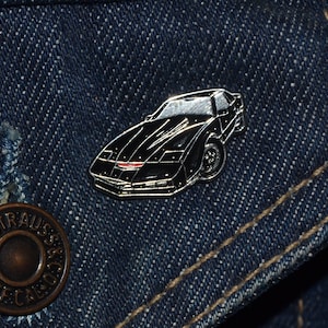 K.I.T.T. Style Pin - KITT, Knight Rider, David Hasselhoff (max.dim 25mm)  - Enamel Metal Lapel Pin Badge Car tp
