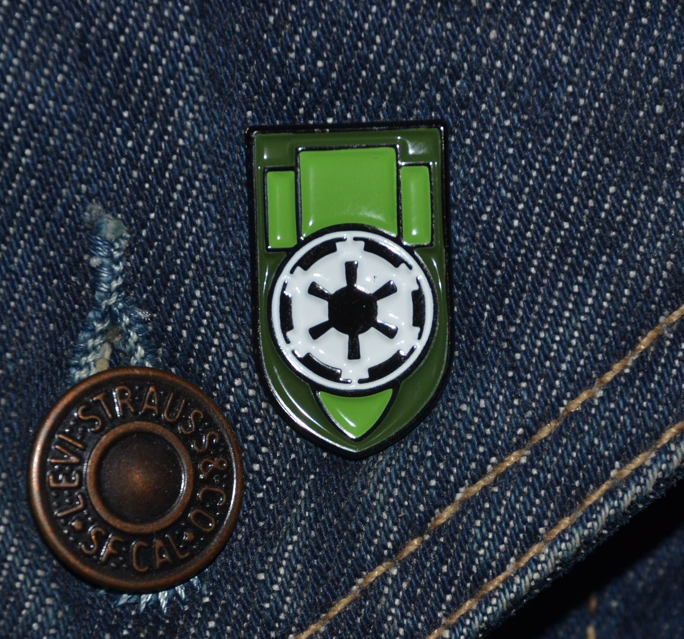 Imperial  Army Trooper Logo Pin (diameter 25mm)  Star Wars - Enamel Metal Lapel Pin Badge ts