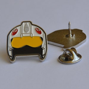 X-Wing Pilot Helmet Pin (max.dim 22mm)  Star Wars Rebellion   - Enamel Metal Lapel Pin Badge tp