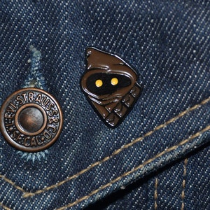 Jawa Pin  Utinni (max.dim 22mm)  Star Wars Rebellion, Imperial   - Enamel Metal Lapel Pin Badge