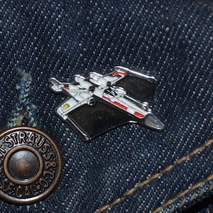 X-Wing  Style Pin *New Design* (max. dim. 25mm) Star Wars Imperial Rebellion Yavin Endor - Enamel Metal Lapel Pin Badge ts 30