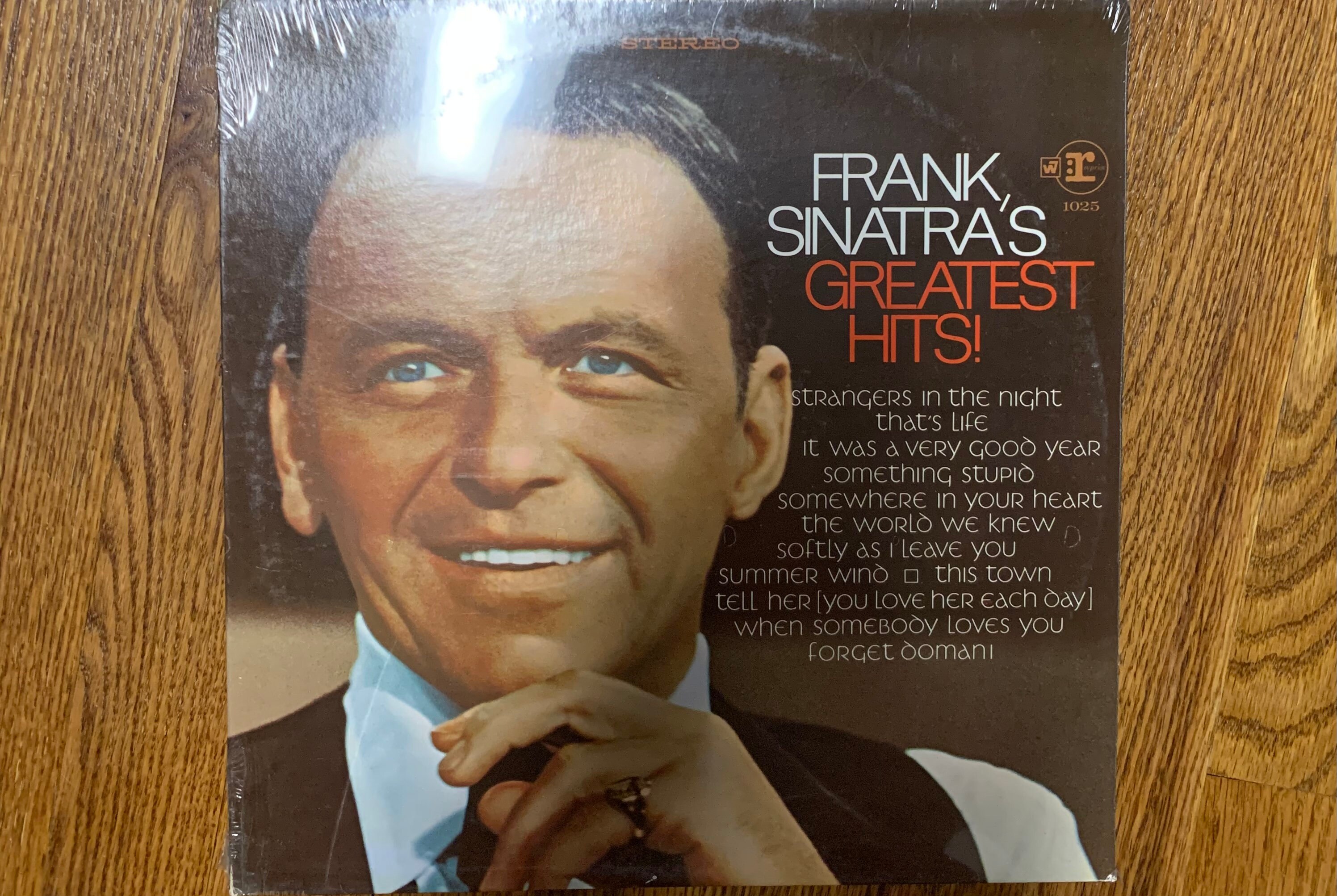 Frank Sinatra STRANGERS IN THE NIGHT (1966) Reprise FS-1017 Stereo Vinyl  Record