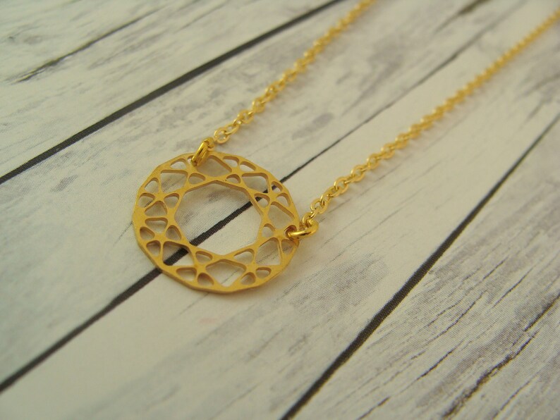 zarte, geometrische Kette gold Boho Kreis minimalistisch kurz Bild 2