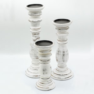 Handmade classical style whitewashed & distressed candlesticks. Made from sustainable Mango wood.