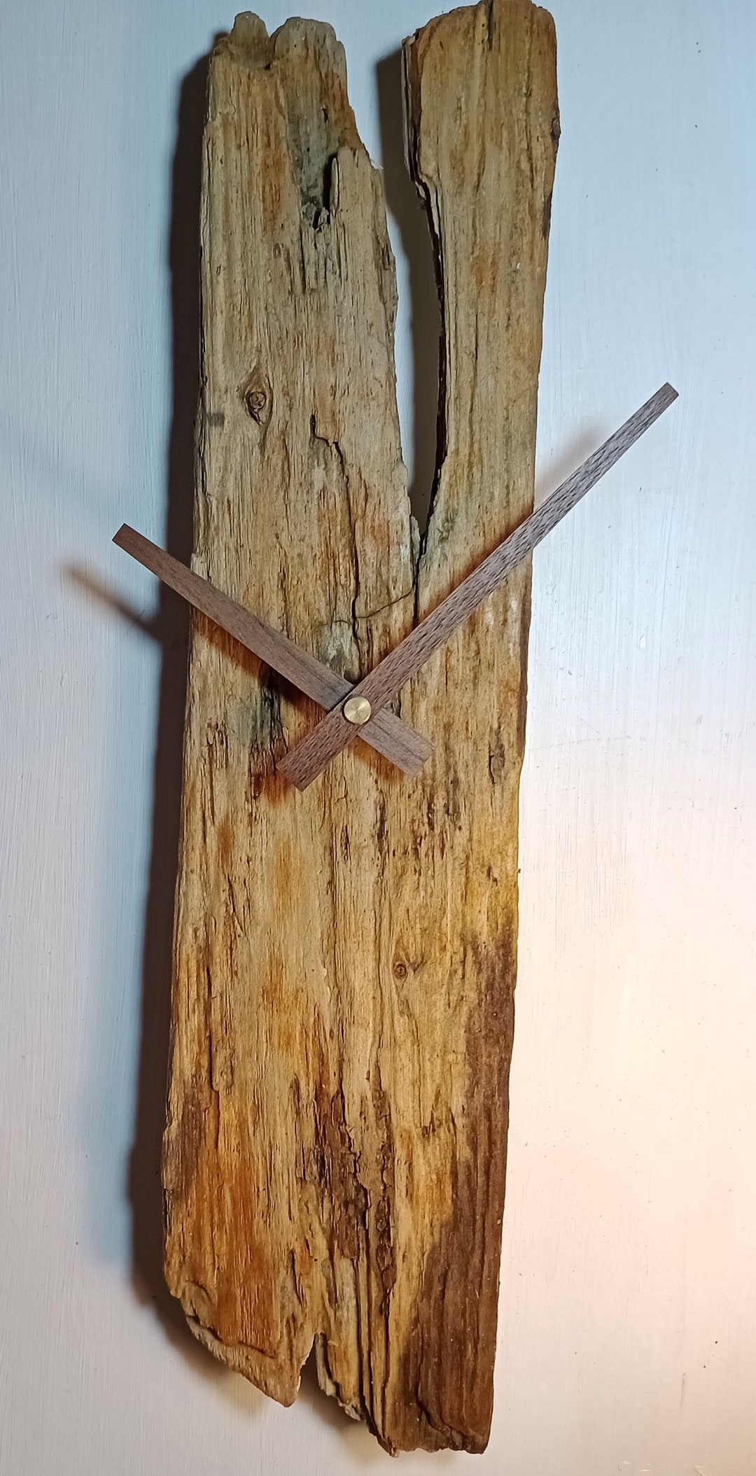 Unique Handmade Decorative Driftwood Wall Clock With Silent Sweep