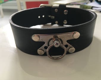 Thick black leather necklace
