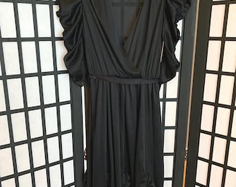 Frederick’s of Hollywood Black Ruffled Polyester Dress with Tie Belt 2pc