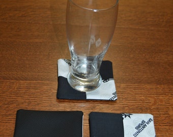 Dessous de verre, éperons