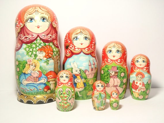 alice in wonderland nesting dolls