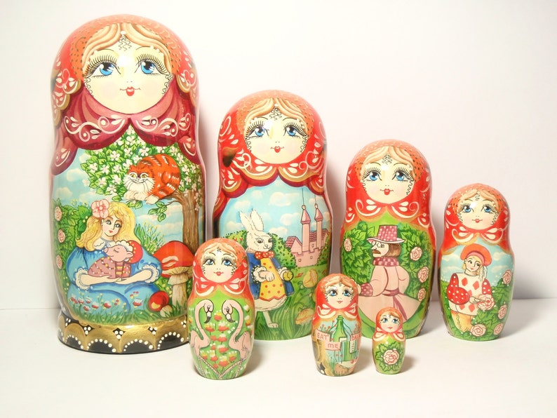 alice in wonderland nesting dolls
