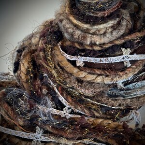 NOVITÀ - BACK TRAIL Adornment Fiber Art Bundle, Filato speciale per abbellimenti, 24 iarde