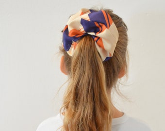 XXL scrunchie made of shiny satin: handmade, 18 cm diameter, gentle on hair, eye-catcher in bright colors; Must have for modern styling