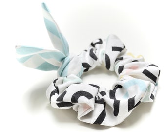 Scrunchie - Sabrina (large modern braided rubber / hair rubber with removable bow in candy design)