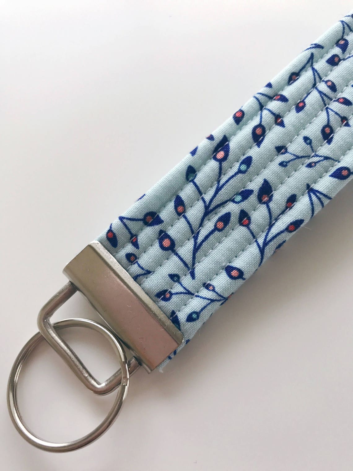Floral Key Fob Quilted Key Fob Fabric Key Fob Wristlet Key Etsy