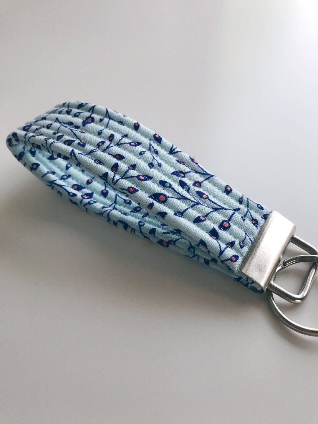 Floral Key Fob Quilted Key Fob Fabric Key Fob Wristlet Key Etsy