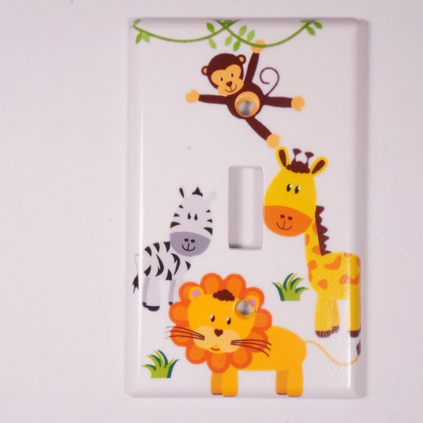 Dekorative Dschungeltiere Lichtschalter-Abdeckung. Löwe, Zebra, Giraffe, Affe.