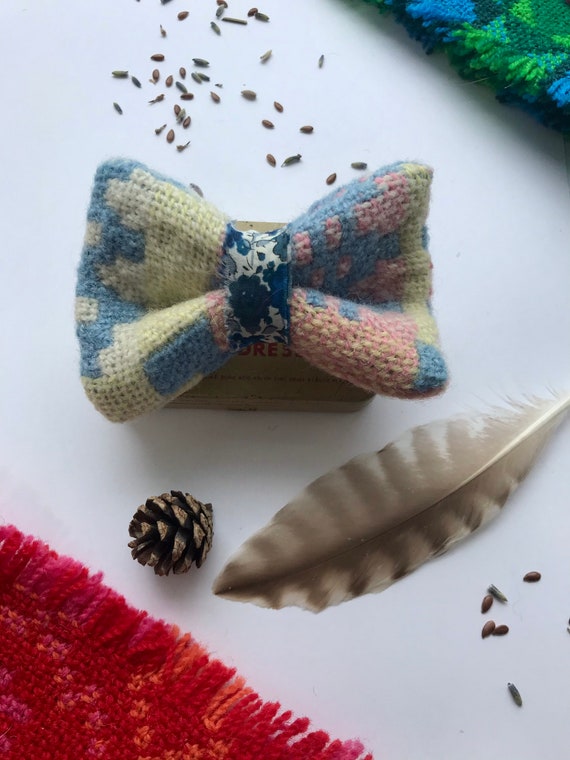 Vintage Welsh Tapestry & Liberty print hair bow/ Hair bow barrette/ Welsh Tapestry hair barrette