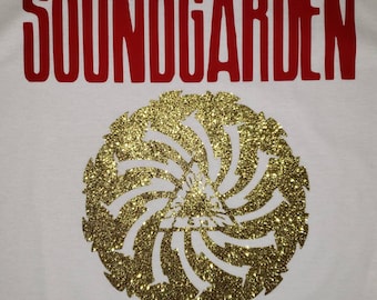 Soundgarden long sleeve shirt size large NEW gold glitter.