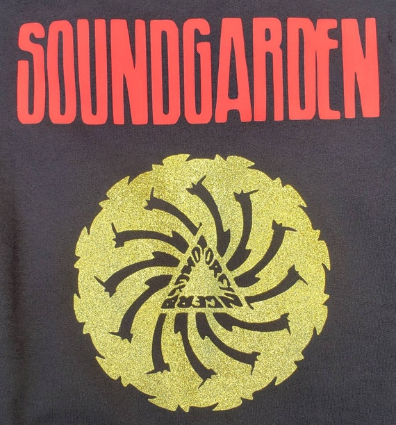Soundgarden Bad Motor Finger Pullover Sweatshirt Hoodie. NEW. Gold