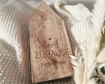 Holzhaus ZUHAUSE personalisiert | Hochzeit Rustikal Geschenk Verlobung Mangoholz Geschenkidee Hochzeitsgeschenk mit Namen Einzug