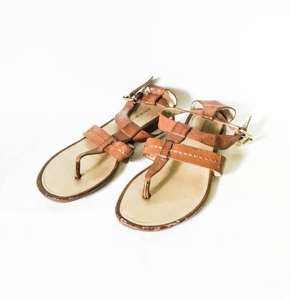 bandolino strappy heels