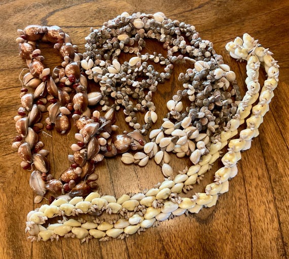 Vintage Three Handmade Mongo and Other Shell Lei … - image 1