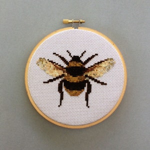 Portrait of a Bee - Cross Stitch Pattern PDF