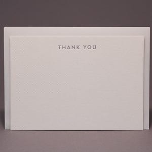 Tarjetas de agradecimiento y sobres con estampado en caliente en plata y huecograbado (paquete de 10)