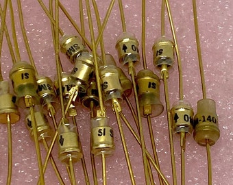 Lot of 16 Si SM-140 Diodes New Old Stock 1960s Date Code Gold Axial Vintage Semiconductors