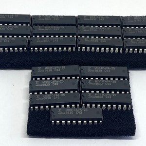 Lot of 19 Fujitsu MB81C69A-25 1987 Date Code Vintage  Integrated Circuits DIP 16K CMOS High Speed SRAM