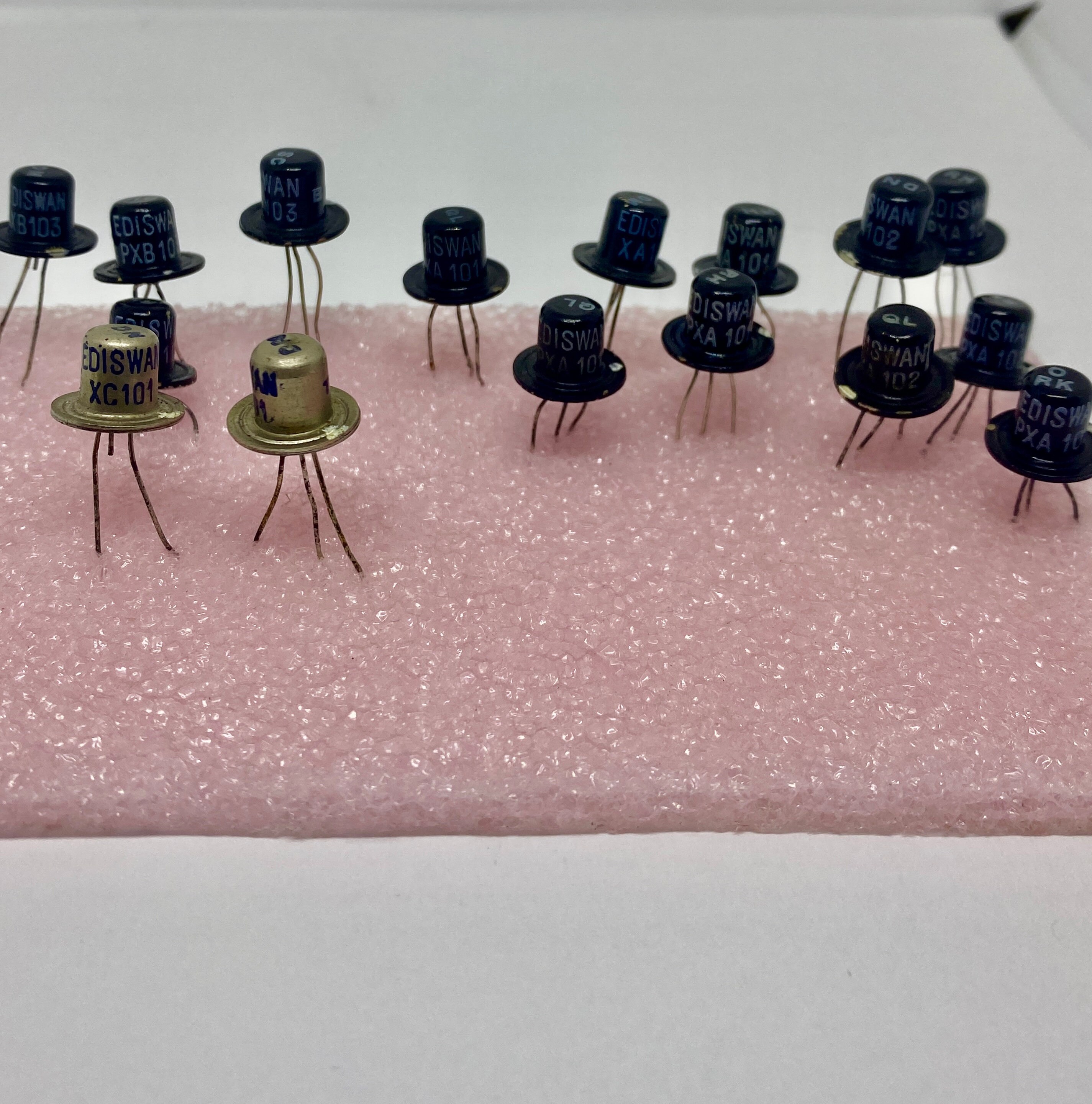 RARE Ediswan 1950s Transistors XB103 XA101 XA102 XC101 Historical