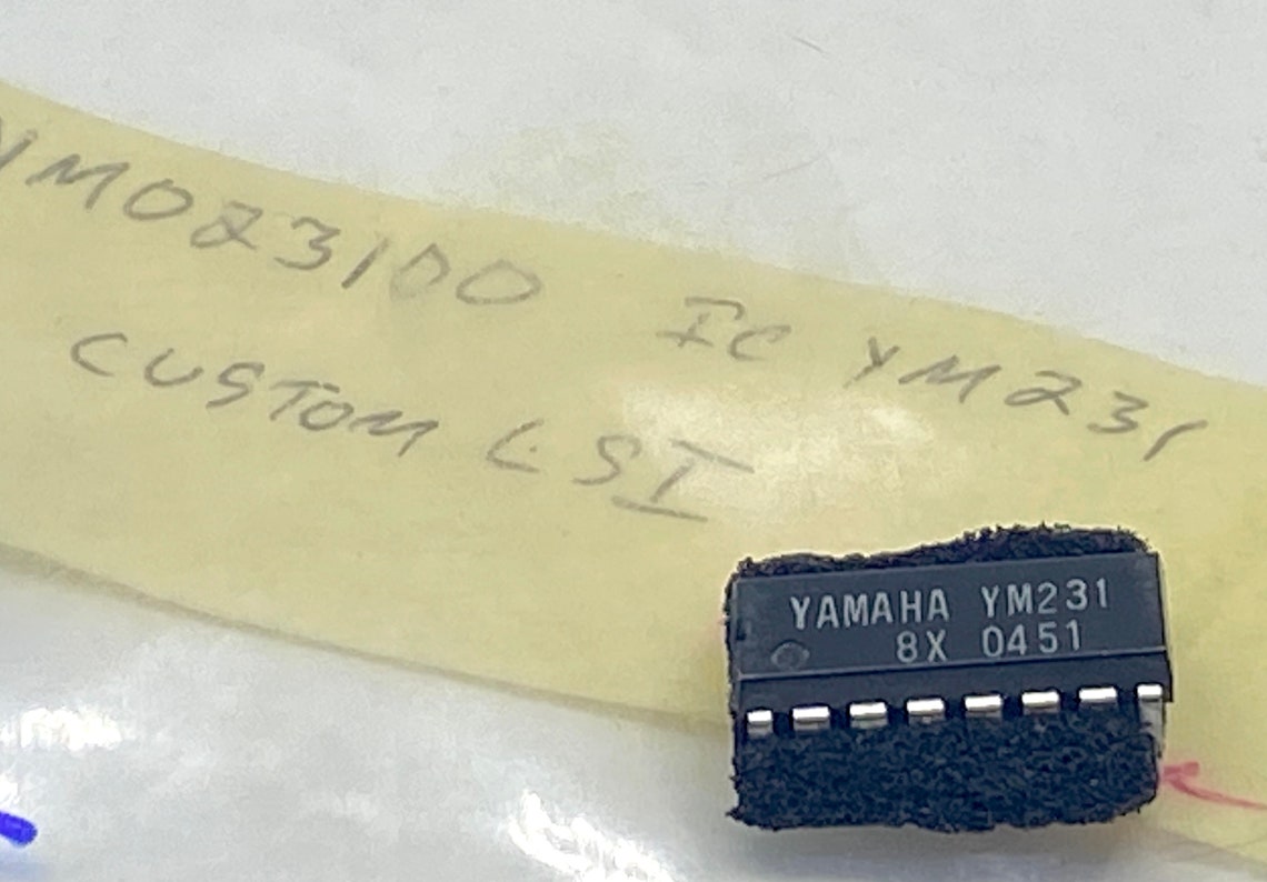 YAMAHA YM23100 YM231 Integrated Circuit Ceramic DIP