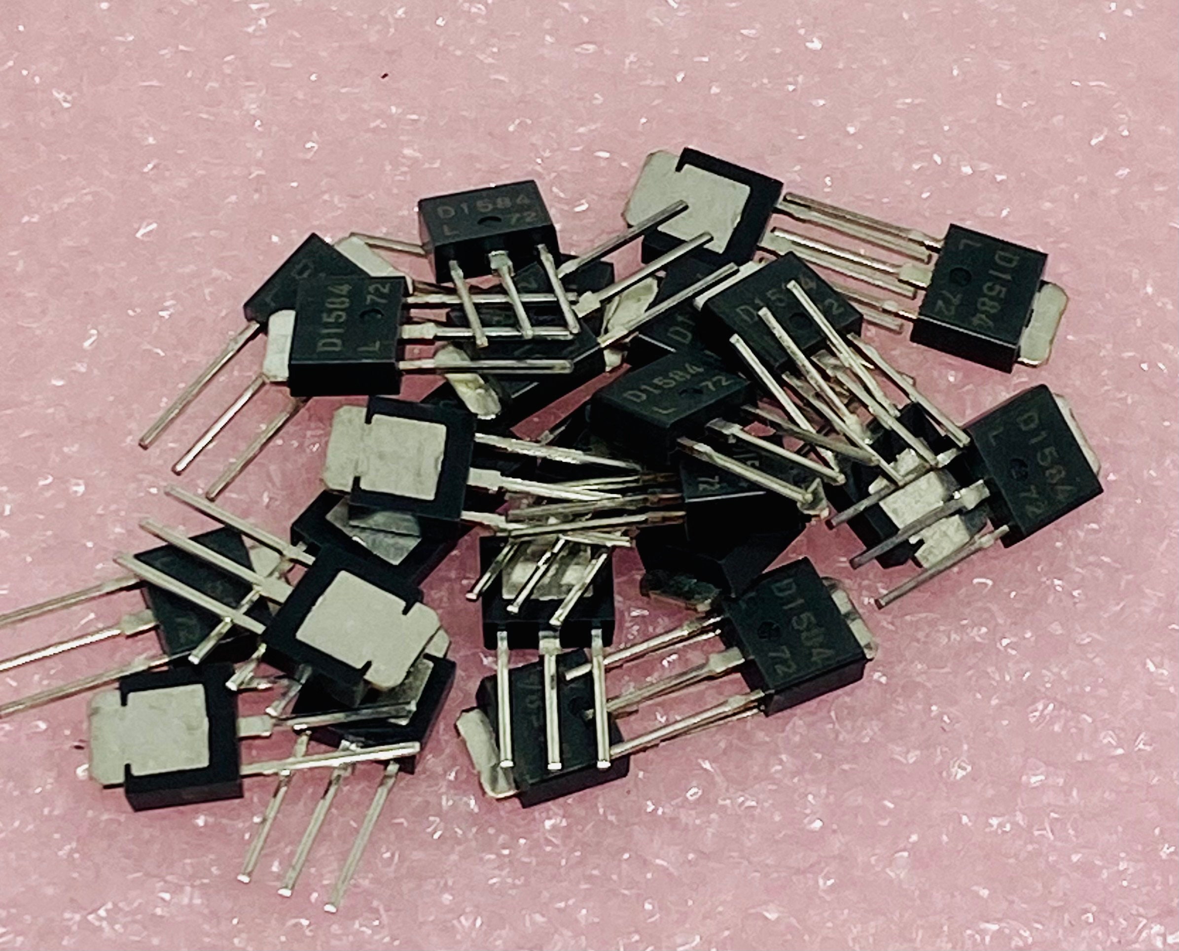 Lot of 25 NEC 2SD1584L Transistors NOS Japanese Made 2SD1584 Lot of 25 NEC 2SD1584L Transistors NOS Japanese Made 2SD1584