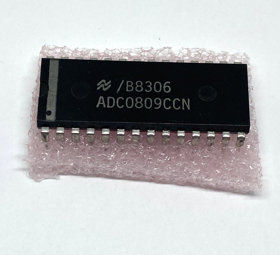 NSC ADC0809CCN 8 Bit 28 Pin 8 Input Analog to Digital Converter ...