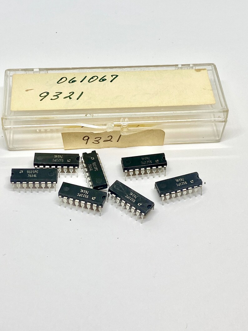 Lot of 6 AMD 9321PC Integrated Circuits New Old Stock Digital Decoder ...