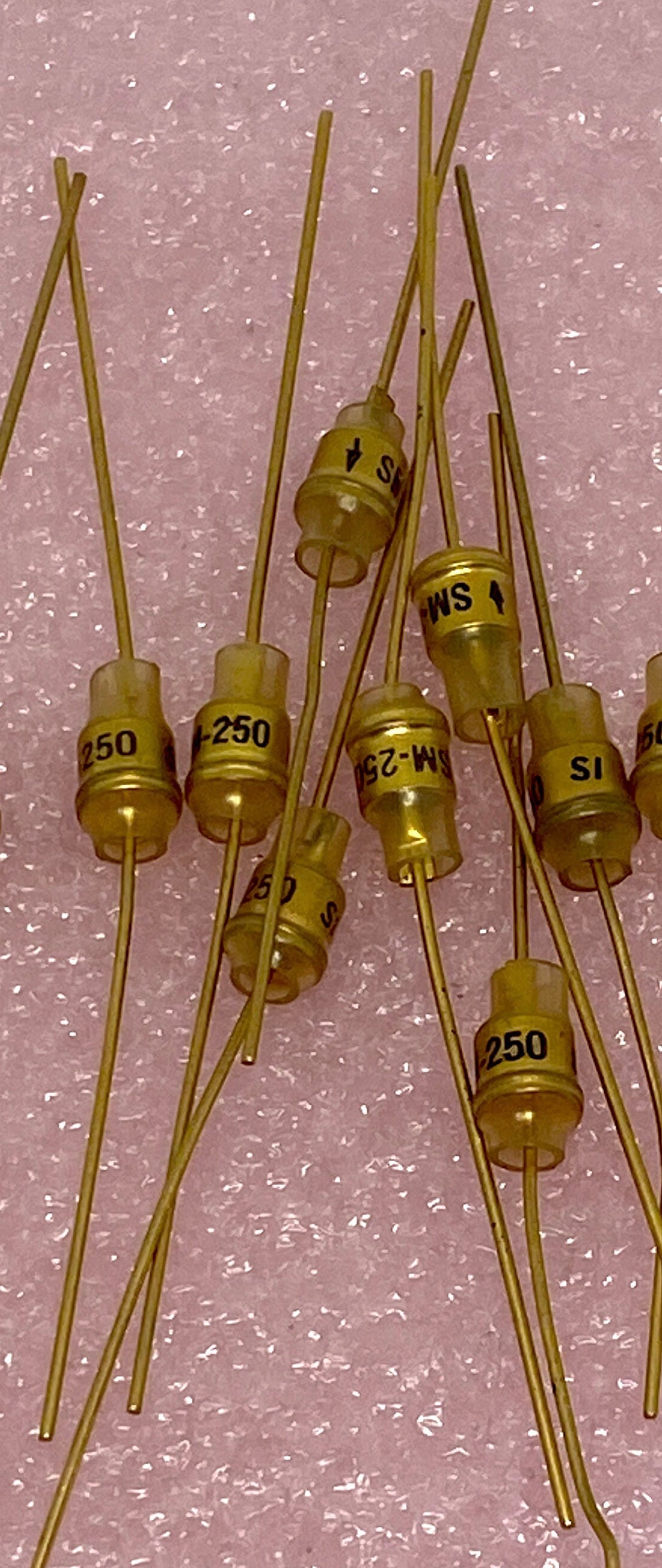 Buy Lot of Si SM-250 Diodes New Old Stock 1960s Date Code