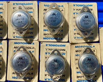 Lot of 9 pieces Motorola 2N3715 Power Transistors TO-3 New Old Stock 1980s Date Code Vintage 8113 Date Code NIB