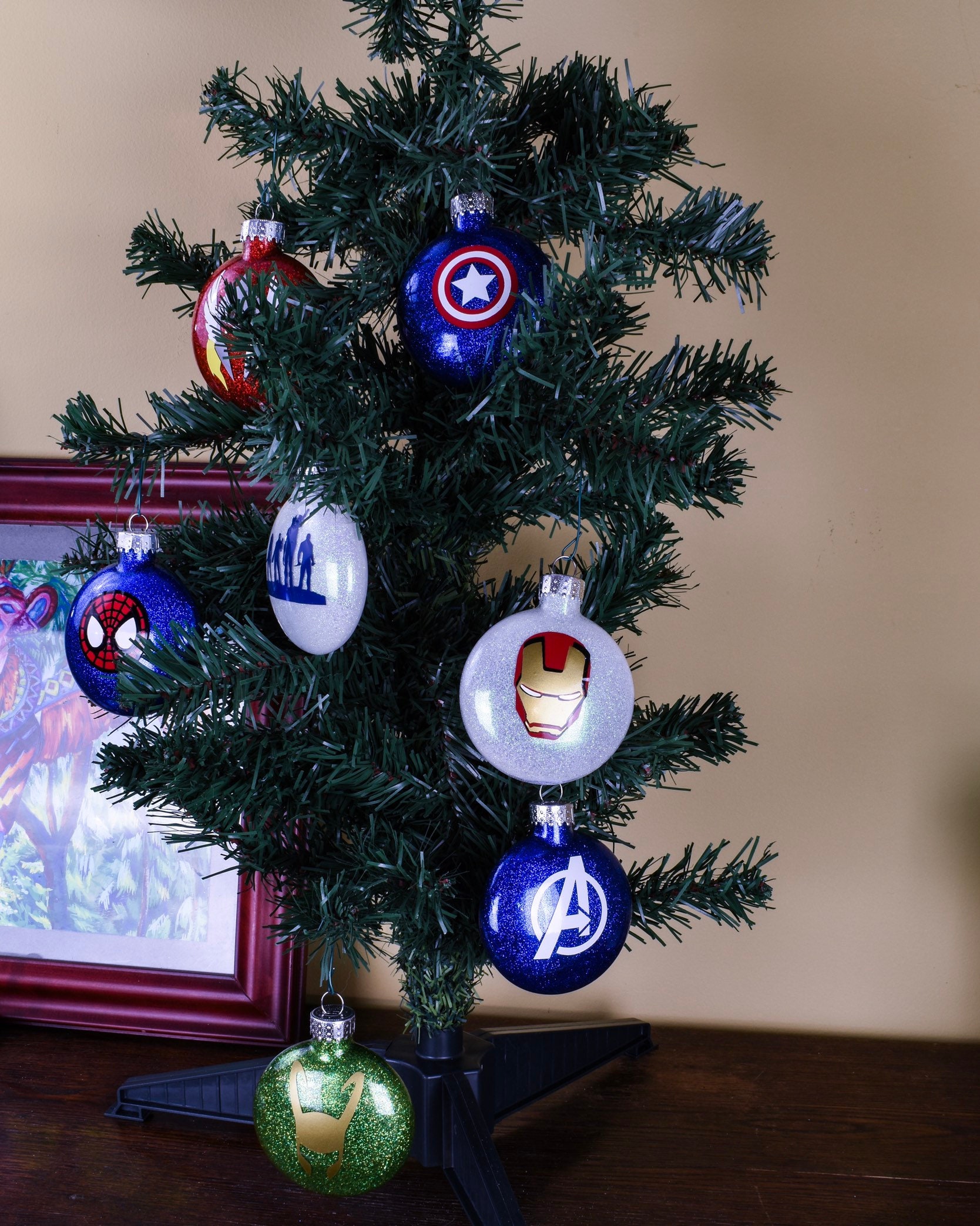 Adornos navideños de Marvel - Etsy México Adornos navideños de Marvel - Etsy México