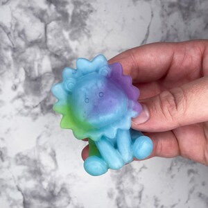 Adorable Lion Squishy - Squeeze and Play Toy for Relaxation and Fun